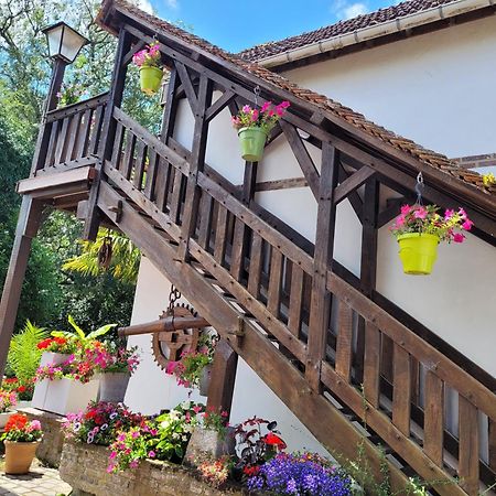 Gite Le Balcon Flaubert Форж-лез-О Екстер'єр фото
